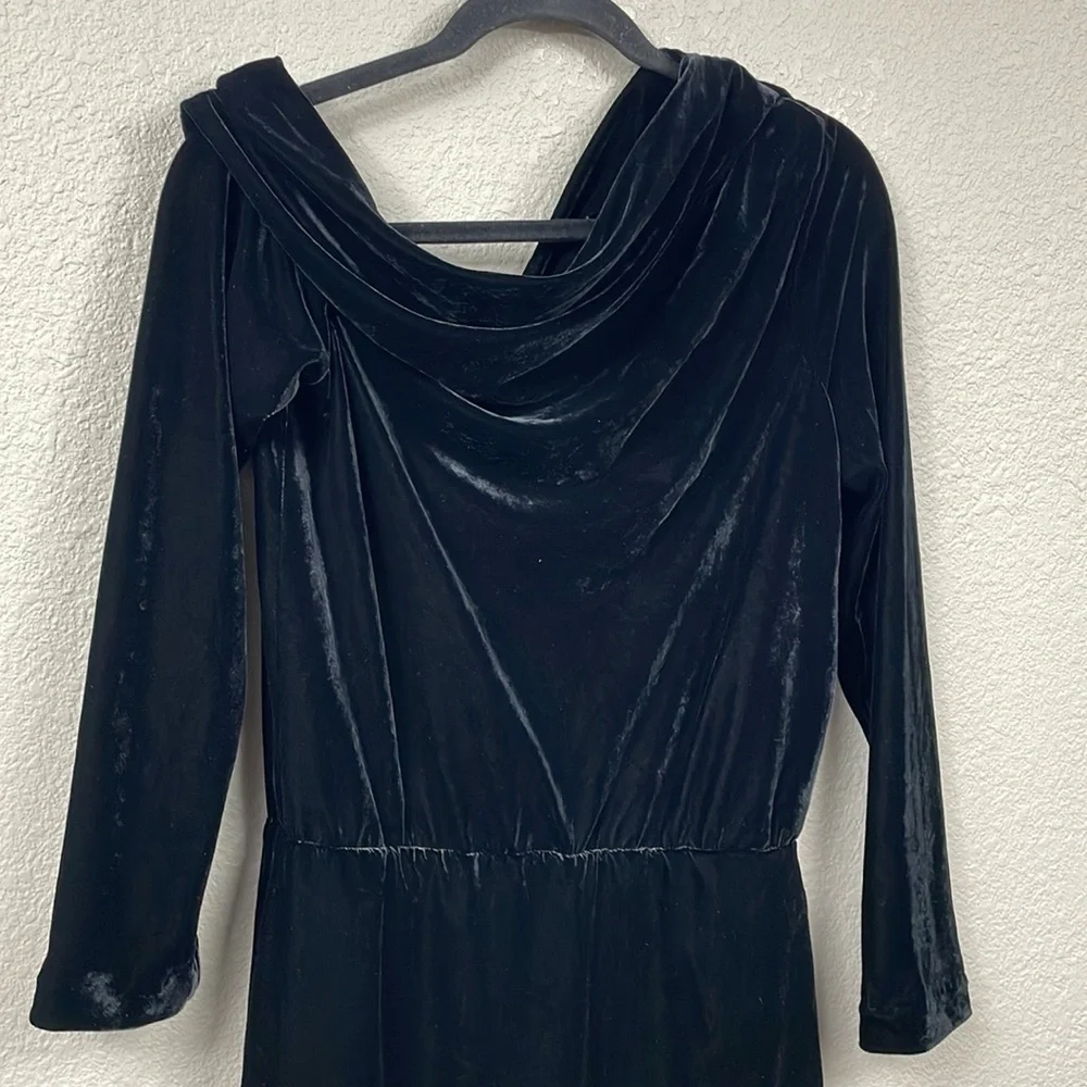 New Theory Asymmetrical Mini Dress in Stretch Velvet Black Off Shoulder Drape 8
